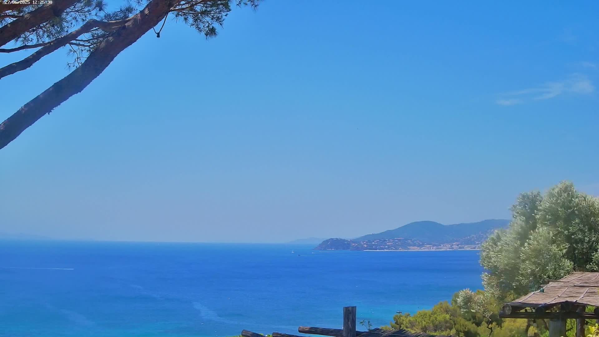 Lily of the Valley, La Croix-Valmer Panaromic Live Cam - Draguignan,  Var, Provence-Alpes-Cote d’Azur, France