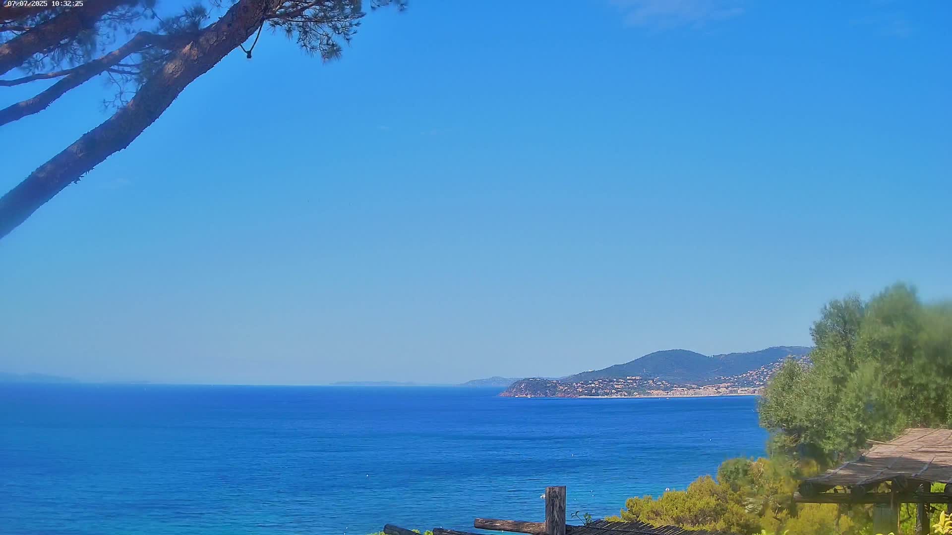 Lily of the Valley, La Croix-Valmer Panaromic Live Cam - Draguignan,  Var, Provence-Alpes-Cote d’Azur, France