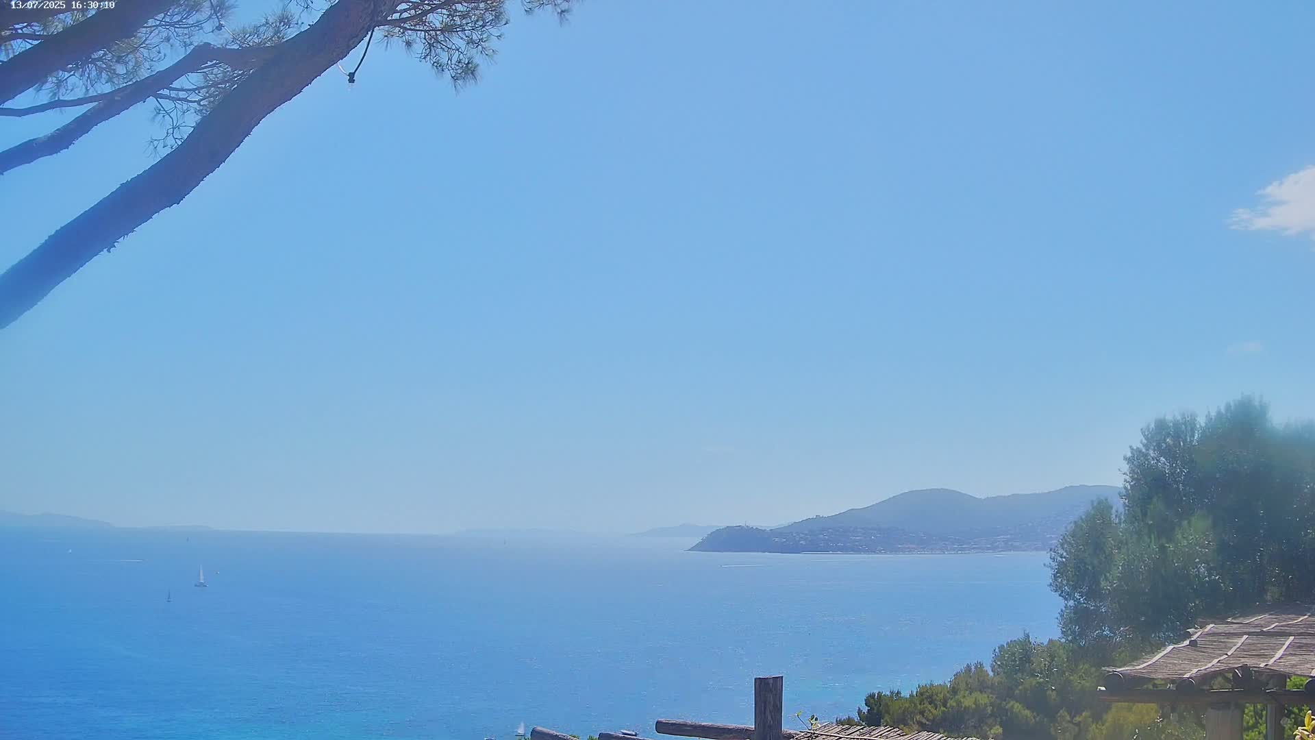 Lily of the Valley, La Croix-Valmer Panaromic Live Cam - Draguignan,  Var, Provence-Alpes-Cote d’Azur, France