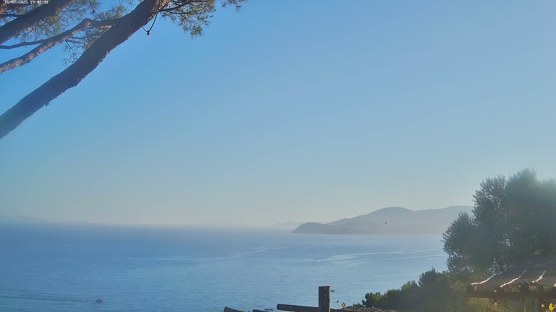 Lily of the Valley, La Croix-Valmer Panaromic Live Cam - Draguignan,  Var, Provence-Alpes-Cote d’Azur, France
