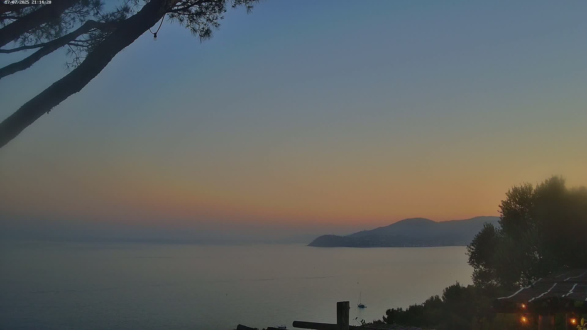 Lily of the Valley, La Croix-Valmer Panaromic Live Cam - Draguignan,  Var, Provence-Alpes-Cote d’Azur, France
