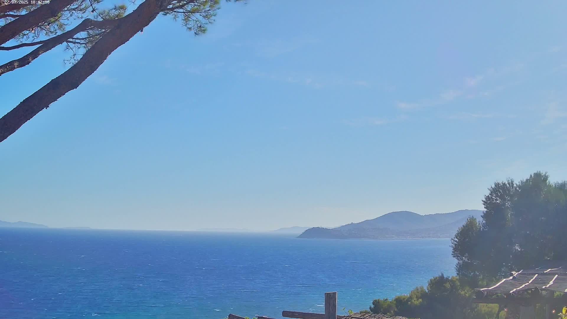 Lily of the Valley, La Croix-Valmer Panaromic Live Cam - Draguignan,  Var, Provence-Alpes-Cote d’Azur, France