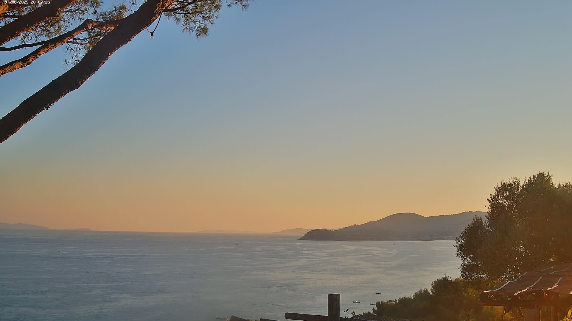 Lily of the Valley, La Croix-Valmer Panaromic Live Cam - Draguignan,  Var, Provence-Alpes-Cote d’Azur, France