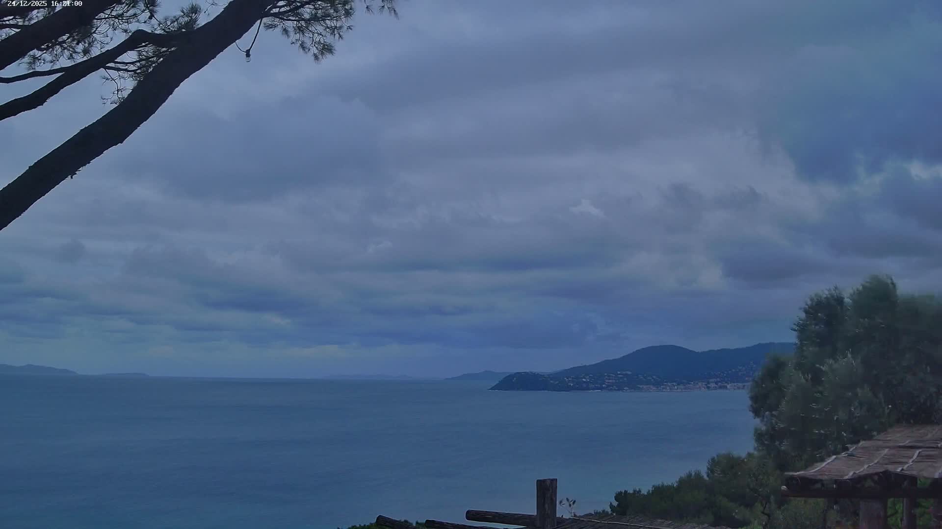 Lily of the Valley, La Croix-Valmer Panaromic Live Cam - Draguignan,  Var, Provence-Alpes-Cote d’Azur, France