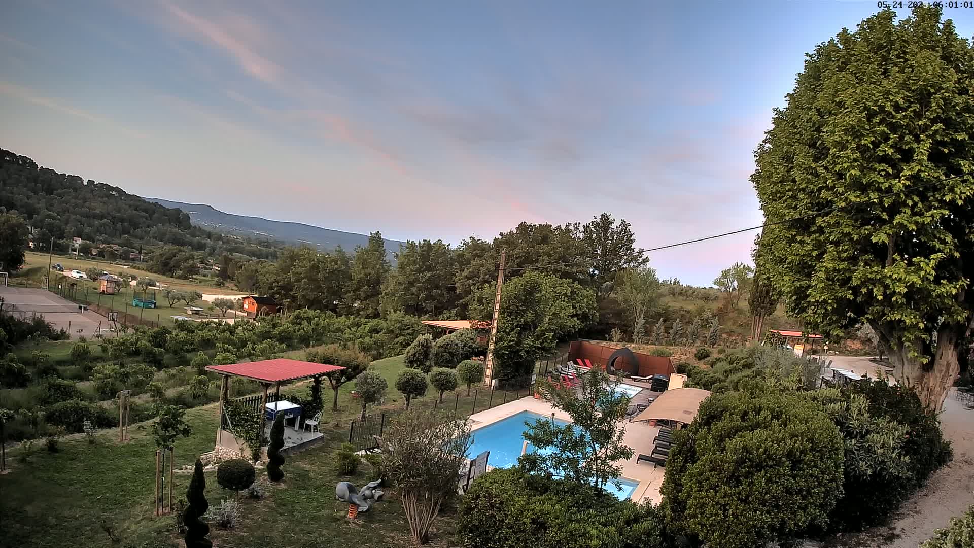 Villelaure, L'Oustaou du Luberon Village Live Cam - Apt, Vaucluse, Provence-Alpes-Côte d’Azur, France