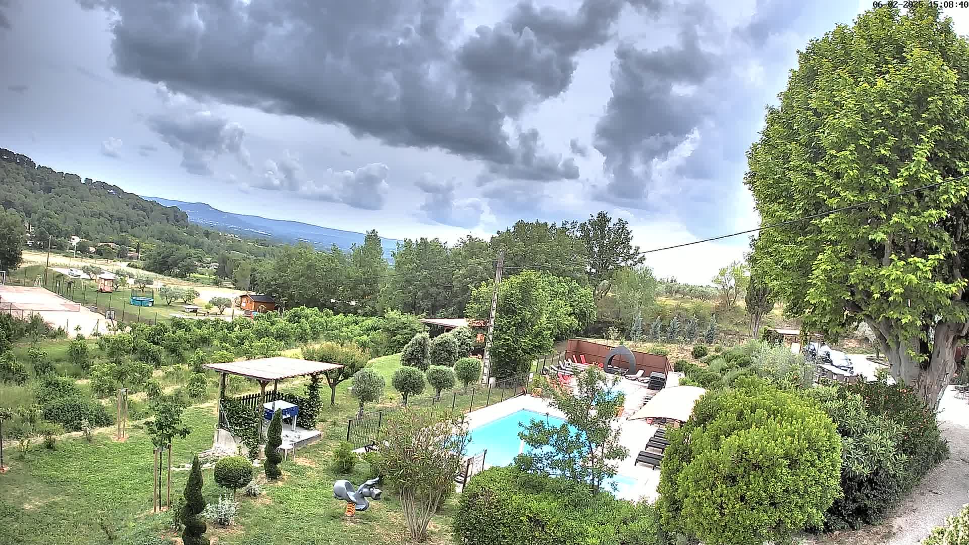 Villelaure, L'Oustaou du Luberon Village Live Cam - Apt, Vaucluse, Provence-Alpes-Côte d’Azur, France