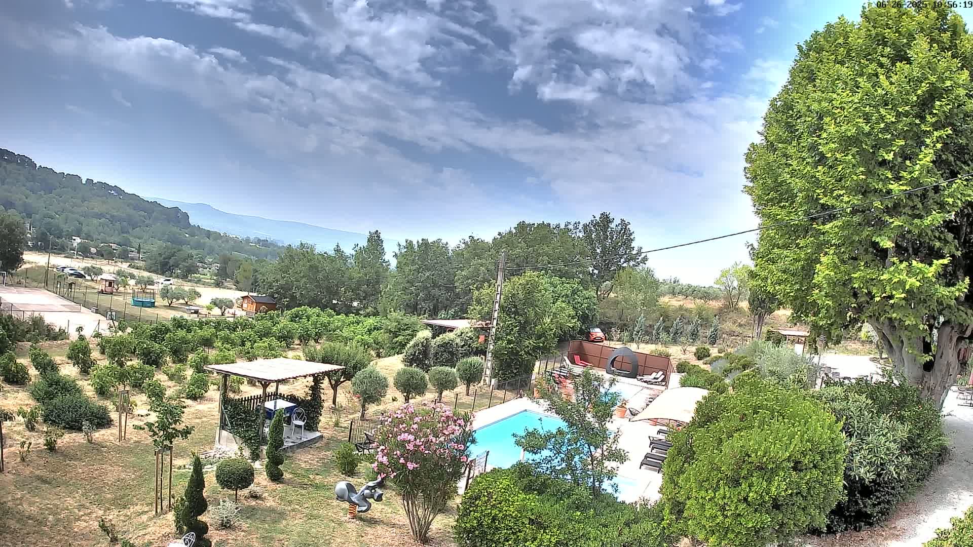 Villelaure, L'Oustaou du Luberon Village Live Cam - Apt, Vaucluse, Provence-Alpes-Côte d’Azur, France