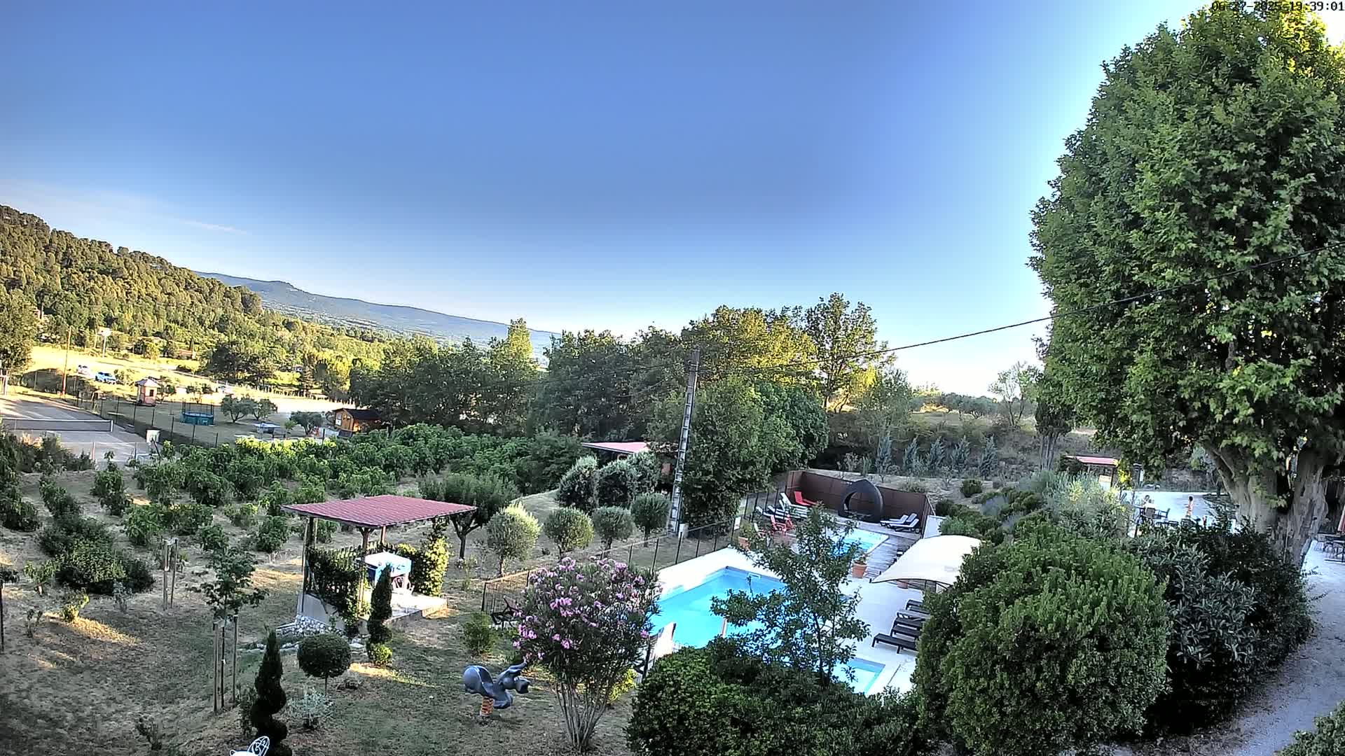 Villelaure, L'Oustaou du Luberon Village Live Cam - Apt, Vaucluse, Provence-Alpes-Côte d’Azur, France