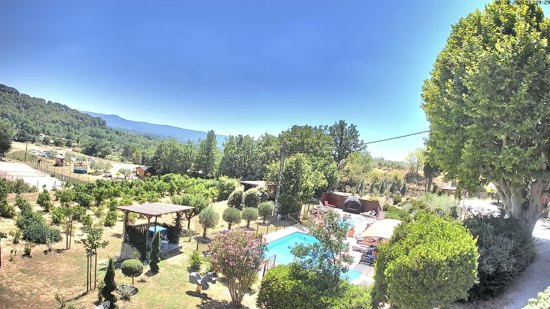 Villelaure, L'Oustaou du Luberon Village Live Cam - Apt, Vaucluse, Provence-Alpes-Côte d’Azur, France