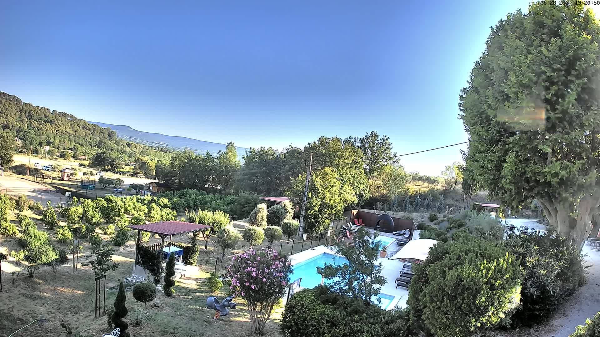 Villelaure, L'Oustaou du Luberon Village Live Cam - Apt, Vaucluse, Provence-Alpes-Côte d’Azur, France