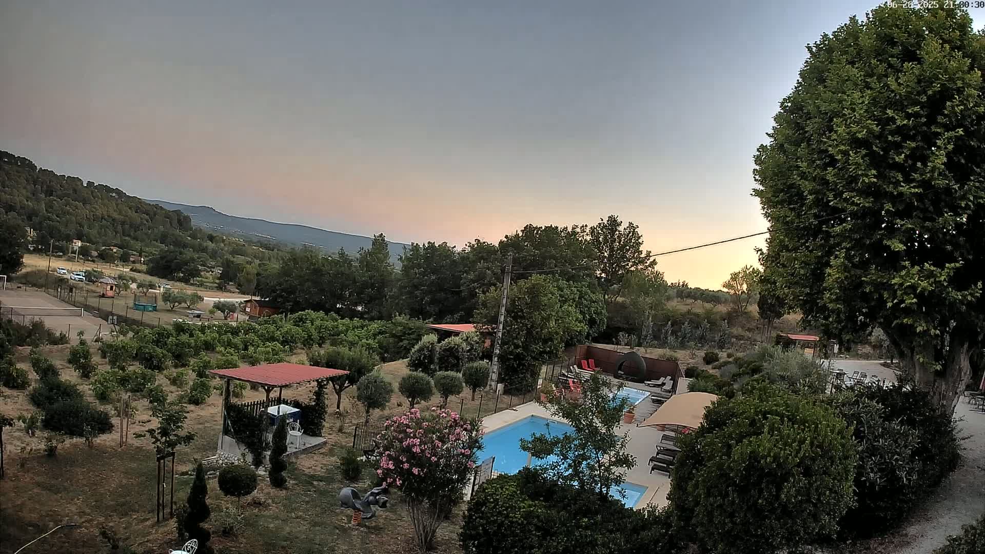 Villelaure, L'Oustaou du Luberon Village Live Cam - Apt, Vaucluse, Provence-Alpes-Côte d’Azur, France