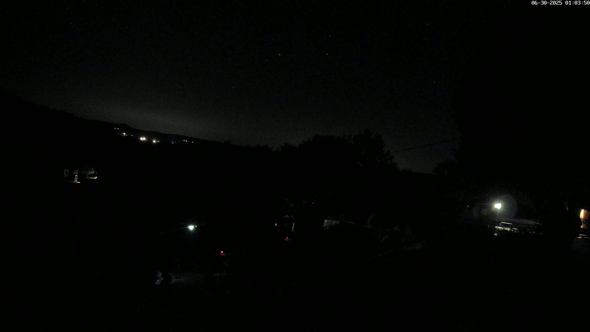 Villelaure, L'Oustaou du Luberon Village Live Cam - Apt, Vaucluse, Provence-Alpes-Côte d’Azur, France
