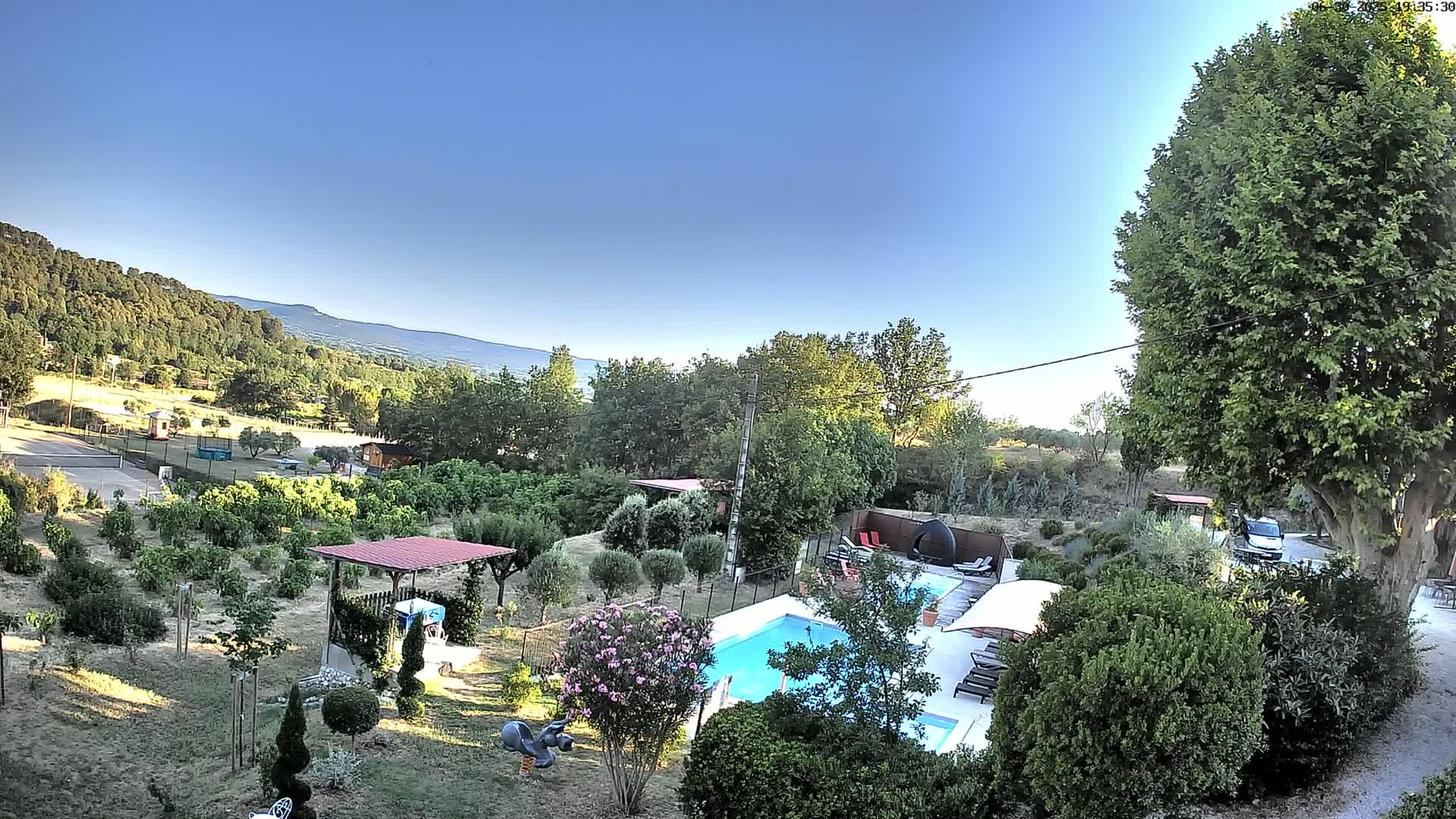 Villelaure, L'Oustaou du Luberon Village Live Cam - Apt, Vaucluse, Provence-Alpes-Côte d’Azur, France