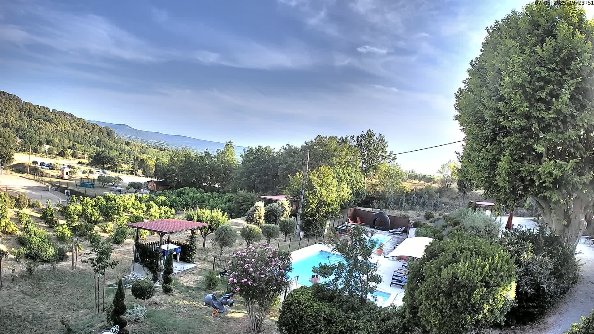 Villelaure, L'Oustaou du Luberon Village Live Cam - Apt, Vaucluse, Provence-Alpes-Côte d’Azur, France