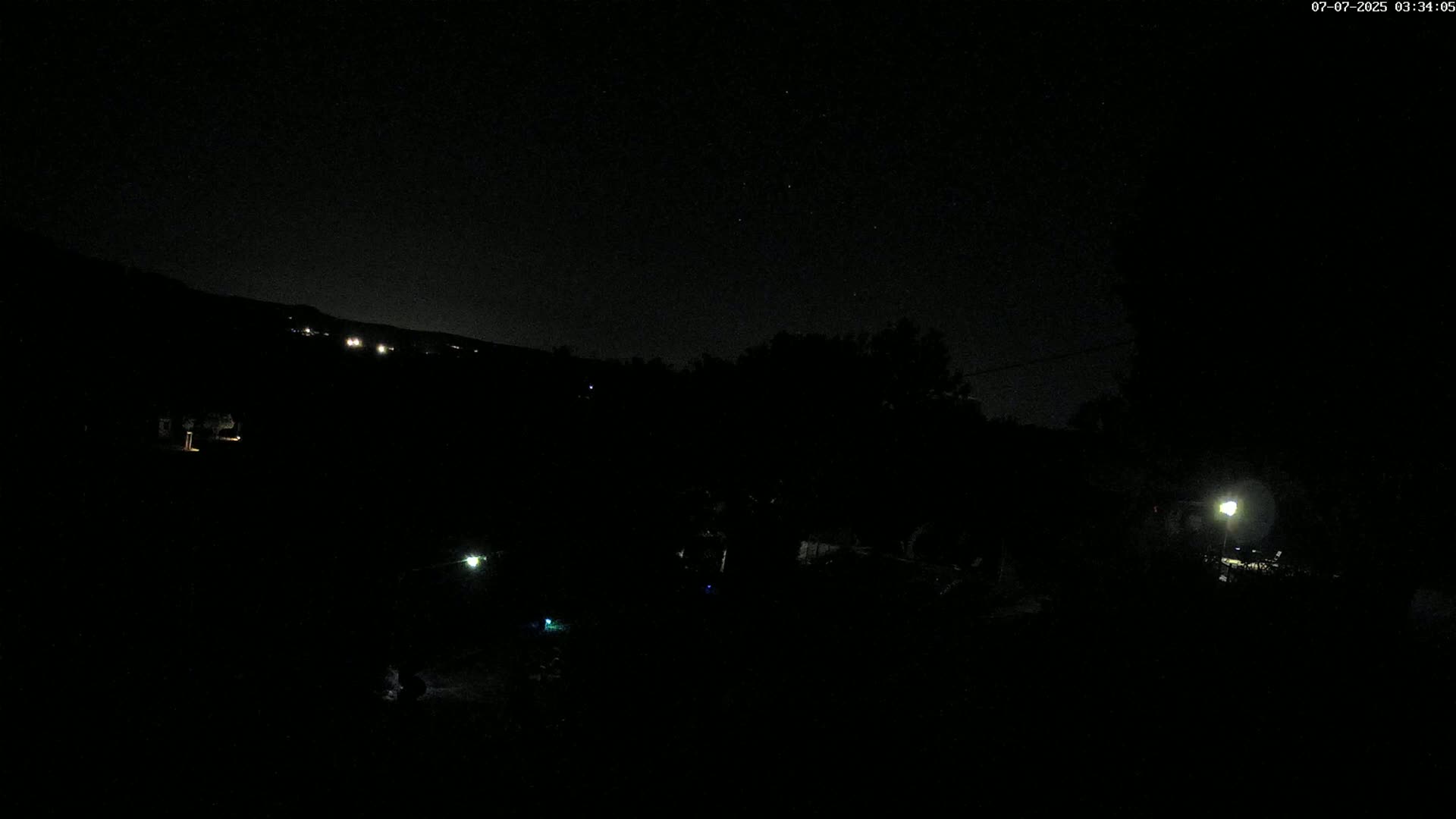 Villelaure, L'Oustaou du Luberon Village Live Cam - Apt, Vaucluse, Provence-Alpes-Côte d’Azur, France