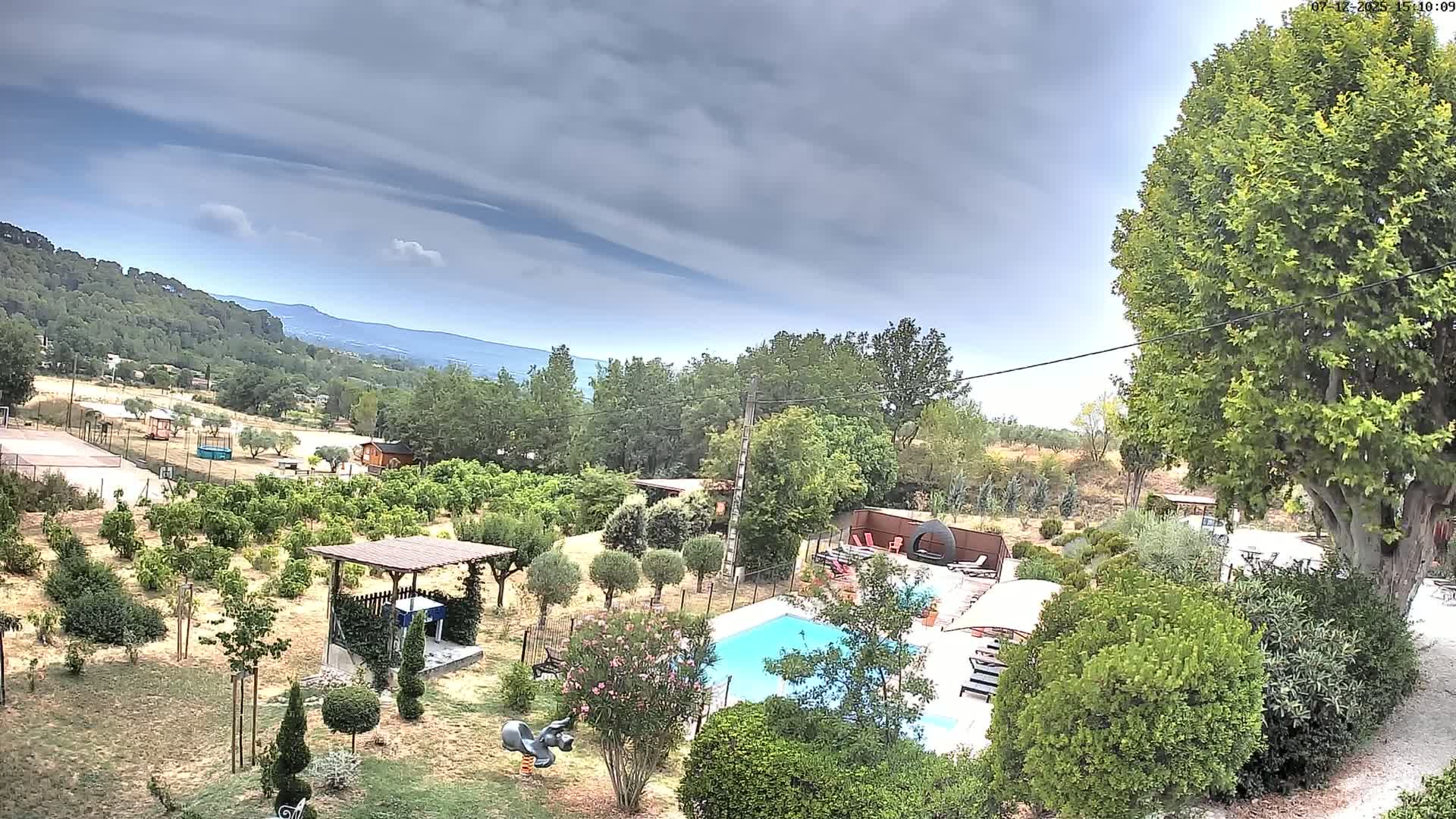 Villelaure, L'Oustaou du Luberon Village Live Cam - Apt, Vaucluse, Provence-Alpes-Côte d’Azur, France