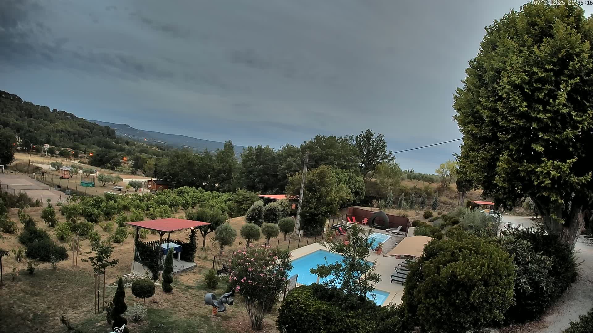 Villelaure, L'Oustaou du Luberon Village Live Cam - Apt, Vaucluse, Provence-Alpes-Côte d’Azur, France