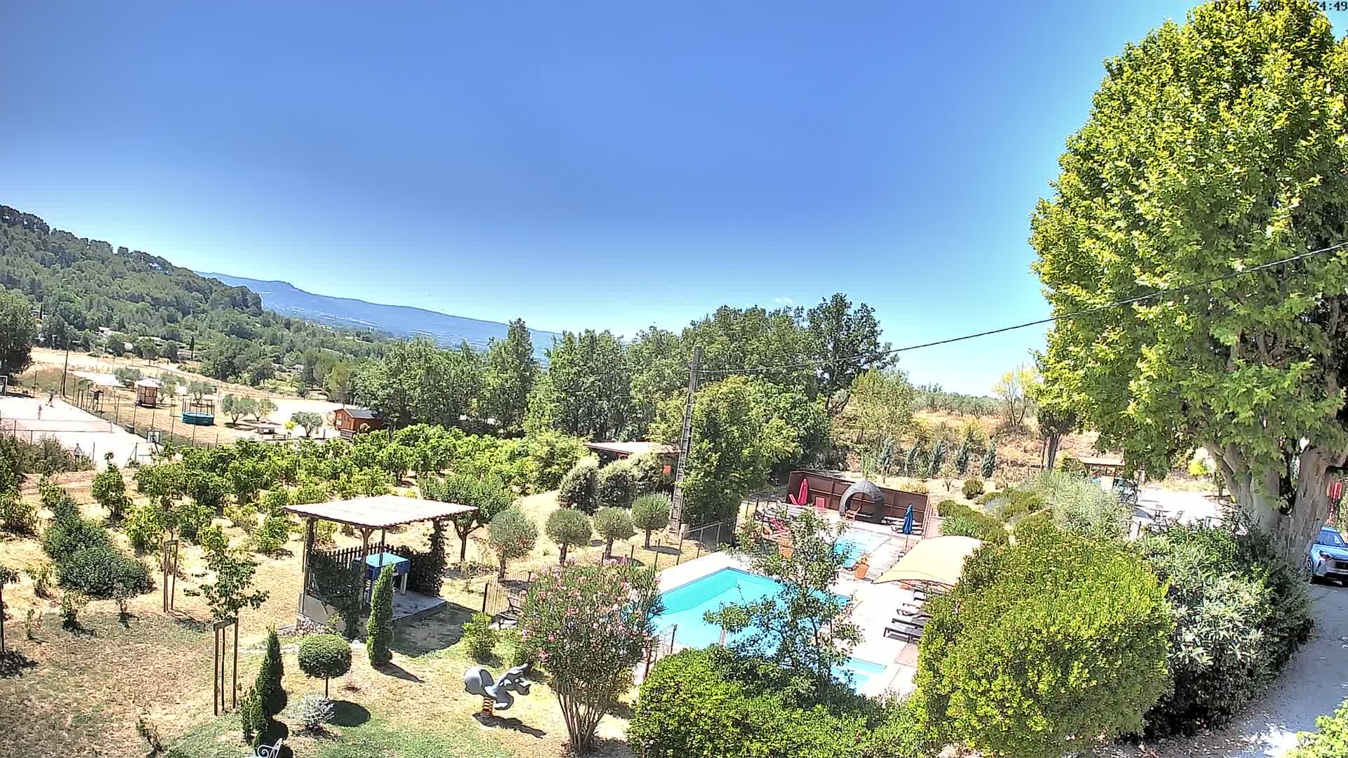 Villelaure, L'Oustaou du Luberon Village Live Cam - Apt, Vaucluse, Provence-Alpes-Côte d’Azur, France