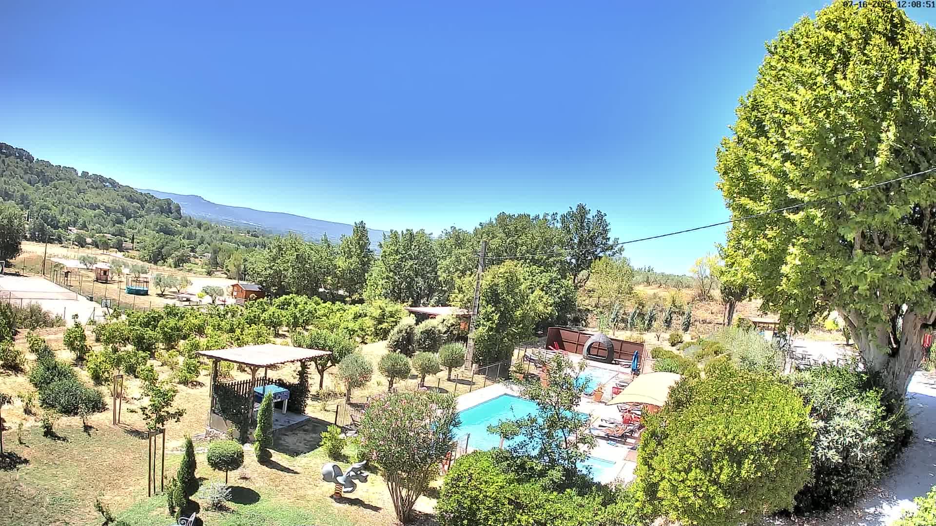 Villelaure, L'Oustaou du Luberon Village Live Cam - Apt, Vaucluse, Provence-Alpes-Côte d’Azur, France