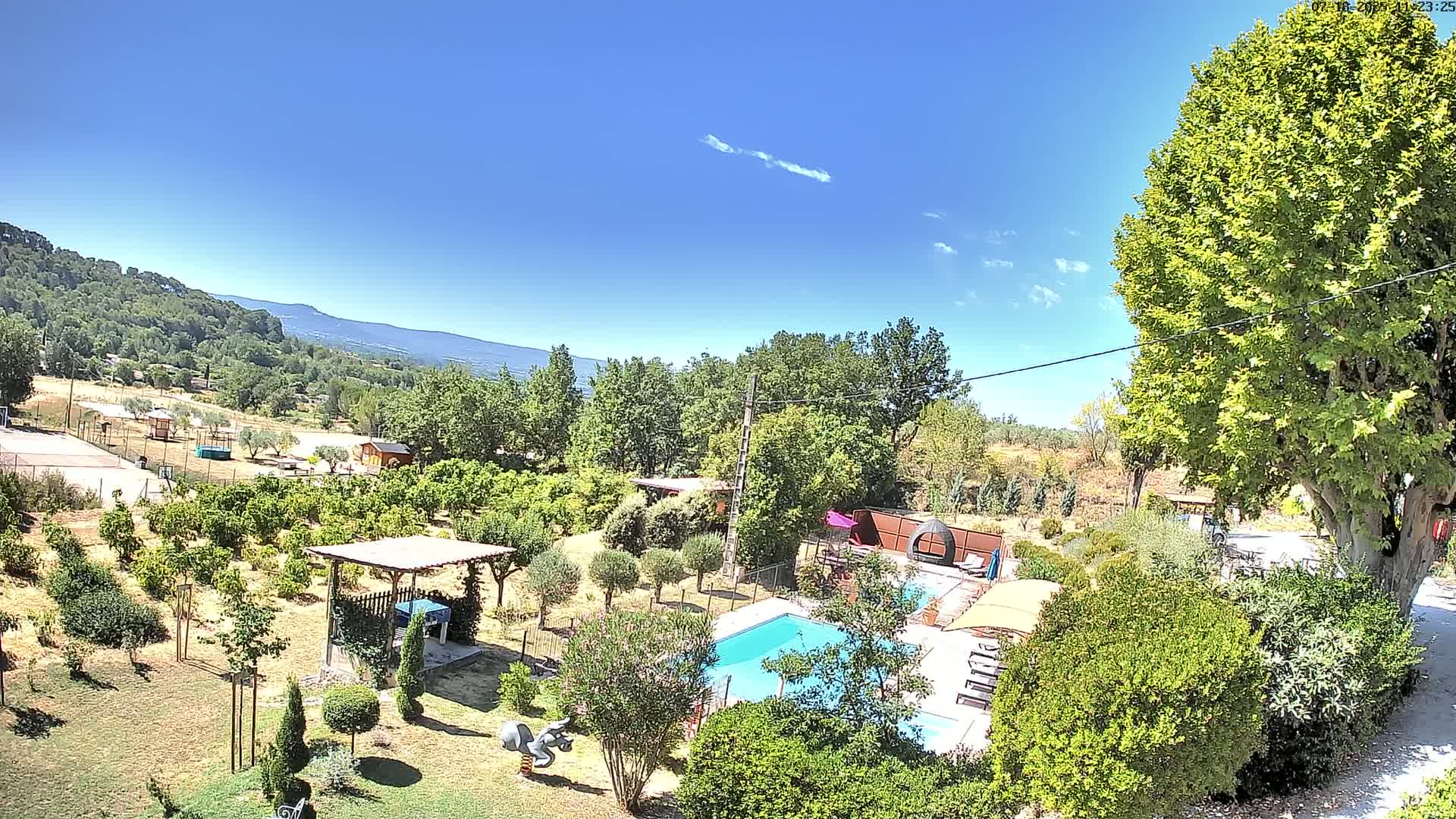 Villelaure, L'Oustaou du Luberon Village Live Cam - Apt, Vaucluse, Provence-Alpes-Côte d’Azur, France