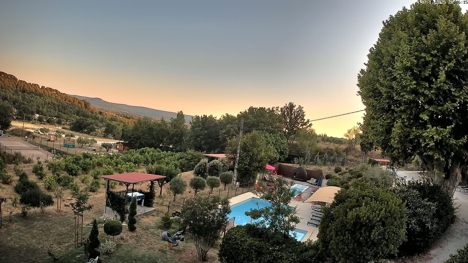 Villelaure, L'Oustaou du Luberon Village Live Cam - Apt, Vaucluse, Provence-Alpes-Côte d’Azur, France