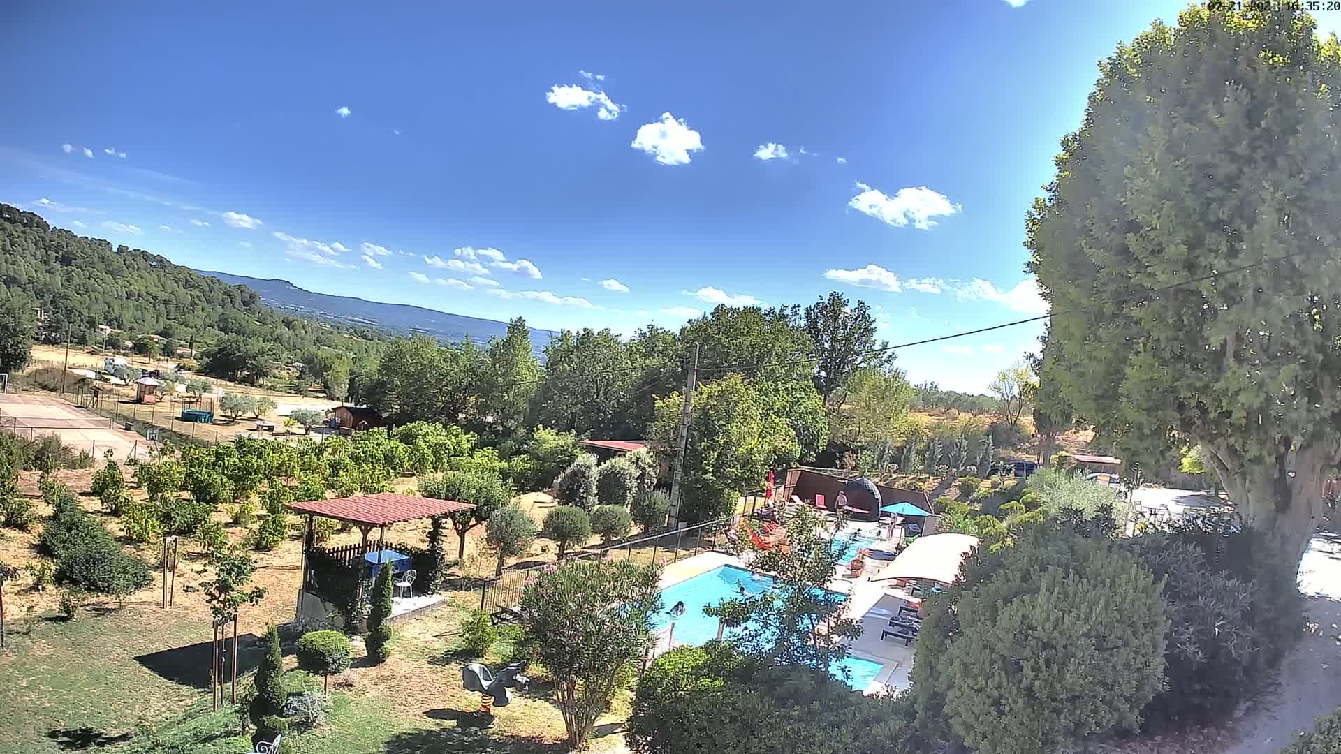 Villelaure, L'Oustaou du Luberon Village Live Cam - Apt, Vaucluse, Provence-Alpes-Côte d’Azur, France