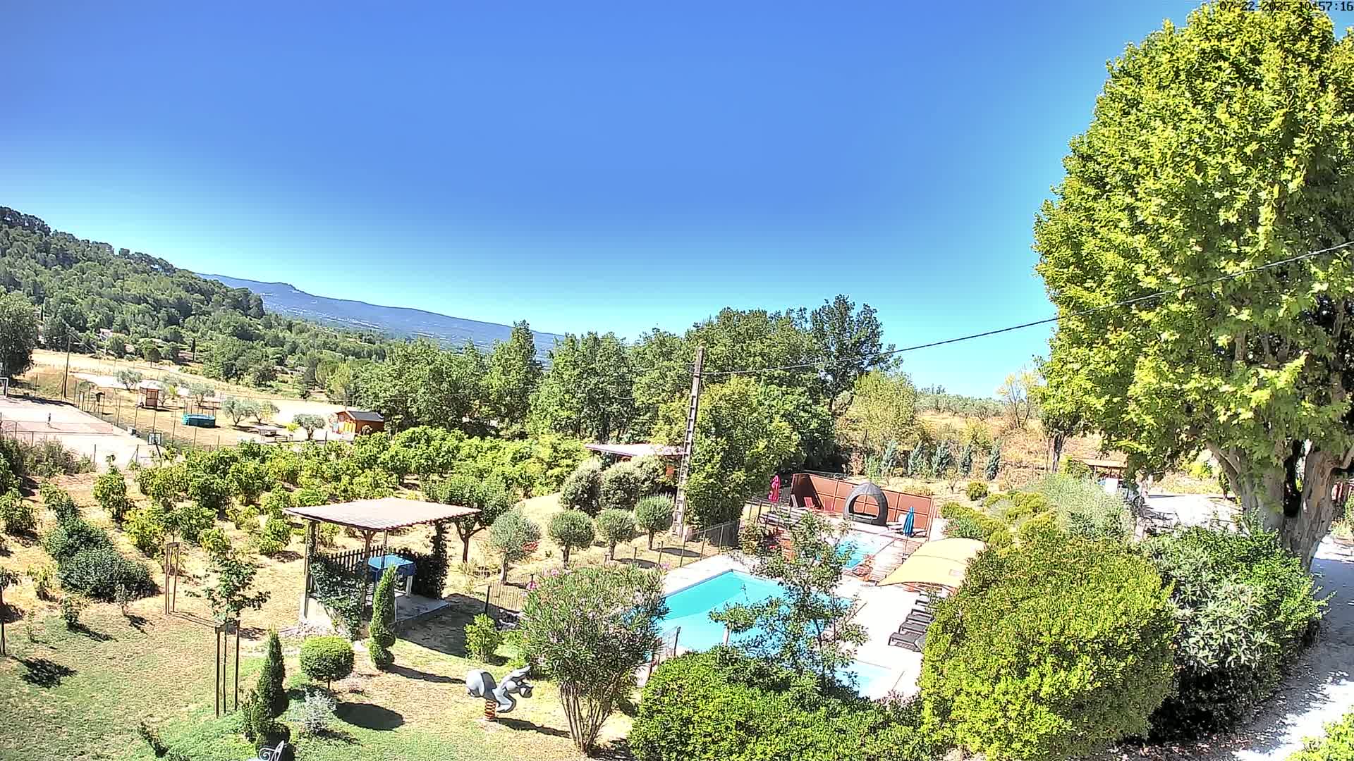 Villelaure, L'Oustaou du Luberon Village Live Cam - Apt, Vaucluse, Provence-Alpes-Côte d’Azur, France