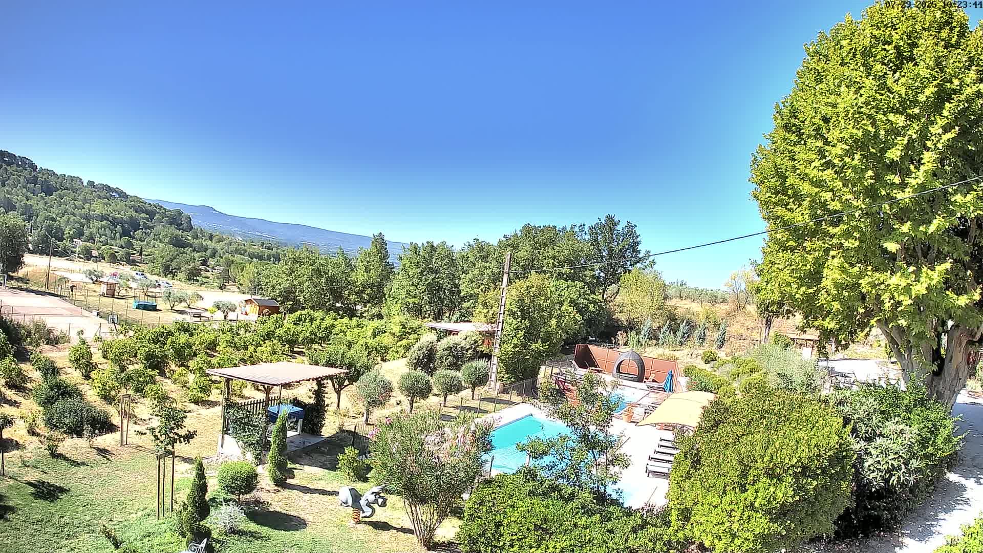 Villelaure, L'Oustaou du Luberon Village Live Cam - Apt, Vaucluse, Provence-Alpes-Côte d’Azur, France