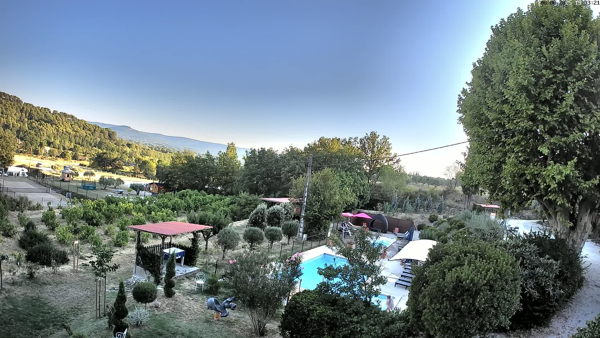 Villelaure, L'Oustaou du Luberon Village Live Cam - Apt, Vaucluse, Provence-Alpes-Côte d’Azur, France