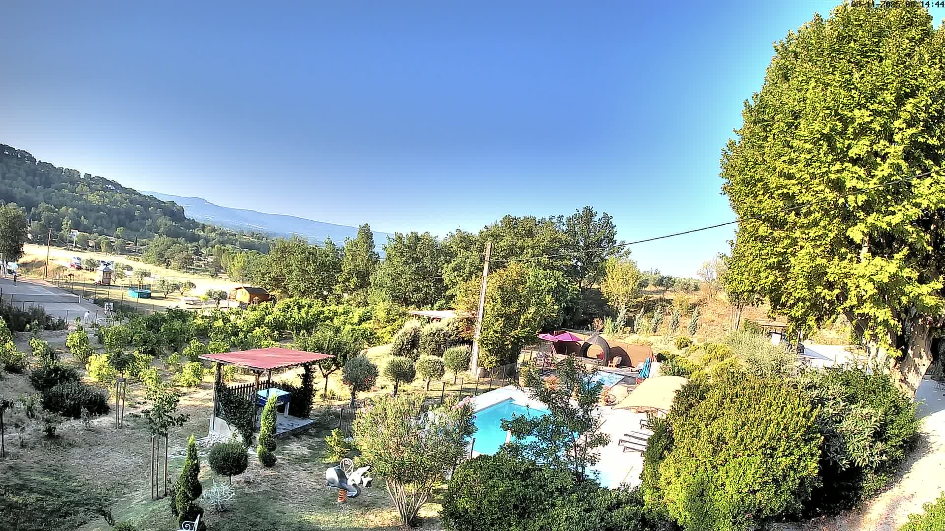 Villelaure, L'Oustaou du Luberon Village Live Cam - Apt, Vaucluse, Provence-Alpes-Côte d’Azur, France