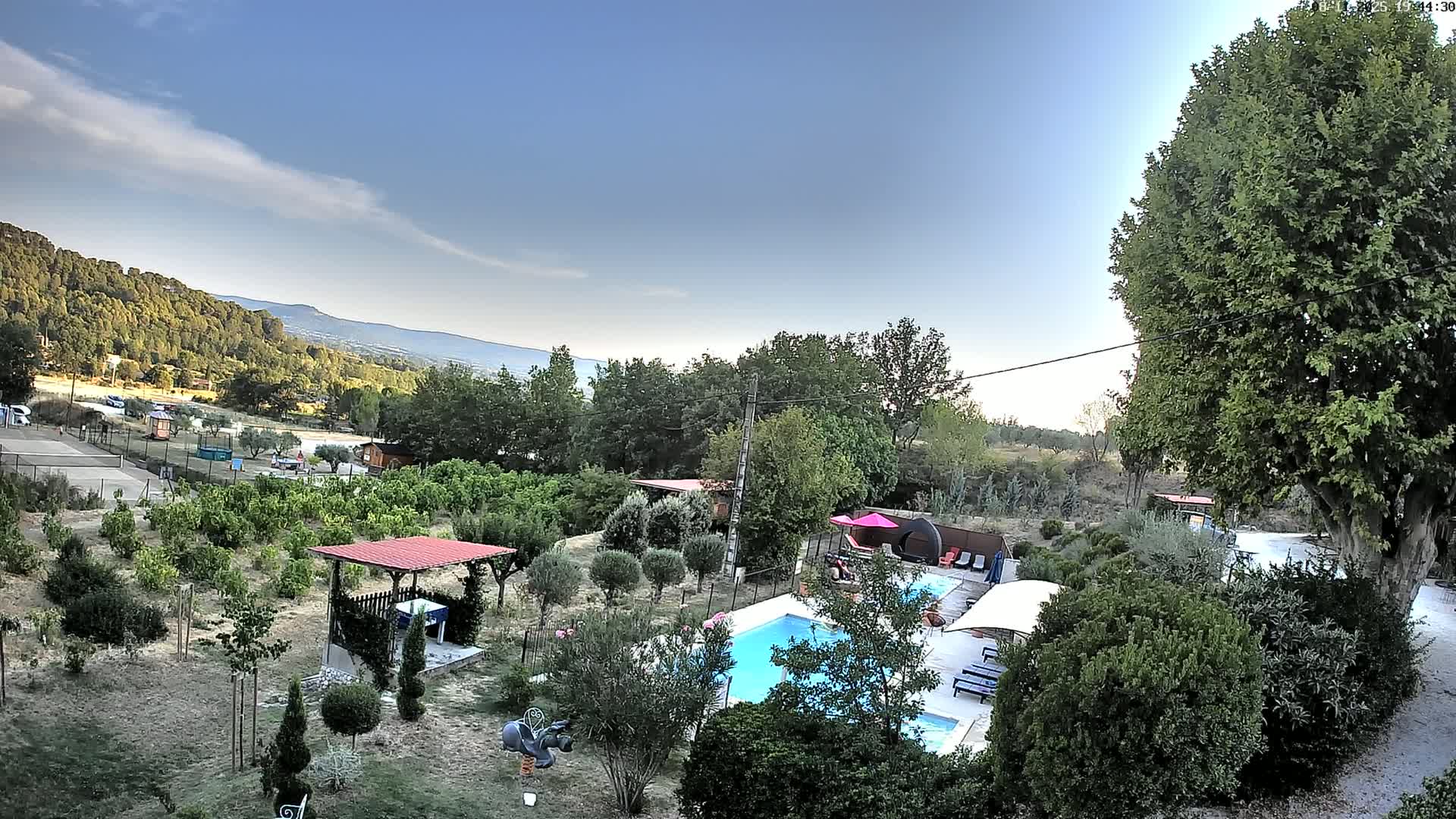 Villelaure, L'Oustaou du Luberon Village Live Cam - Apt, Vaucluse, Provence-Alpes-Côte d’Azur, France