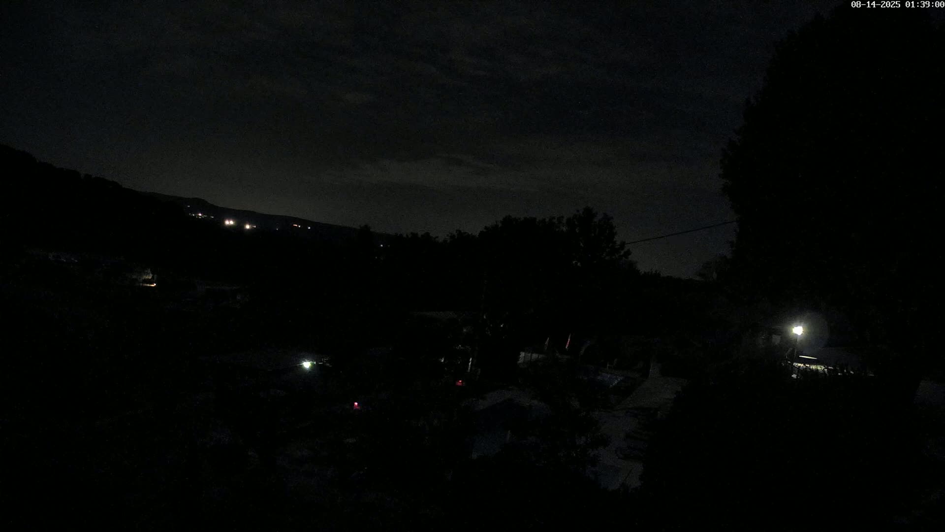 Villelaure, L'Oustaou du Luberon Village Live Cam - Apt, Vaucluse, Provence-Alpes-Côte d’Azur, France