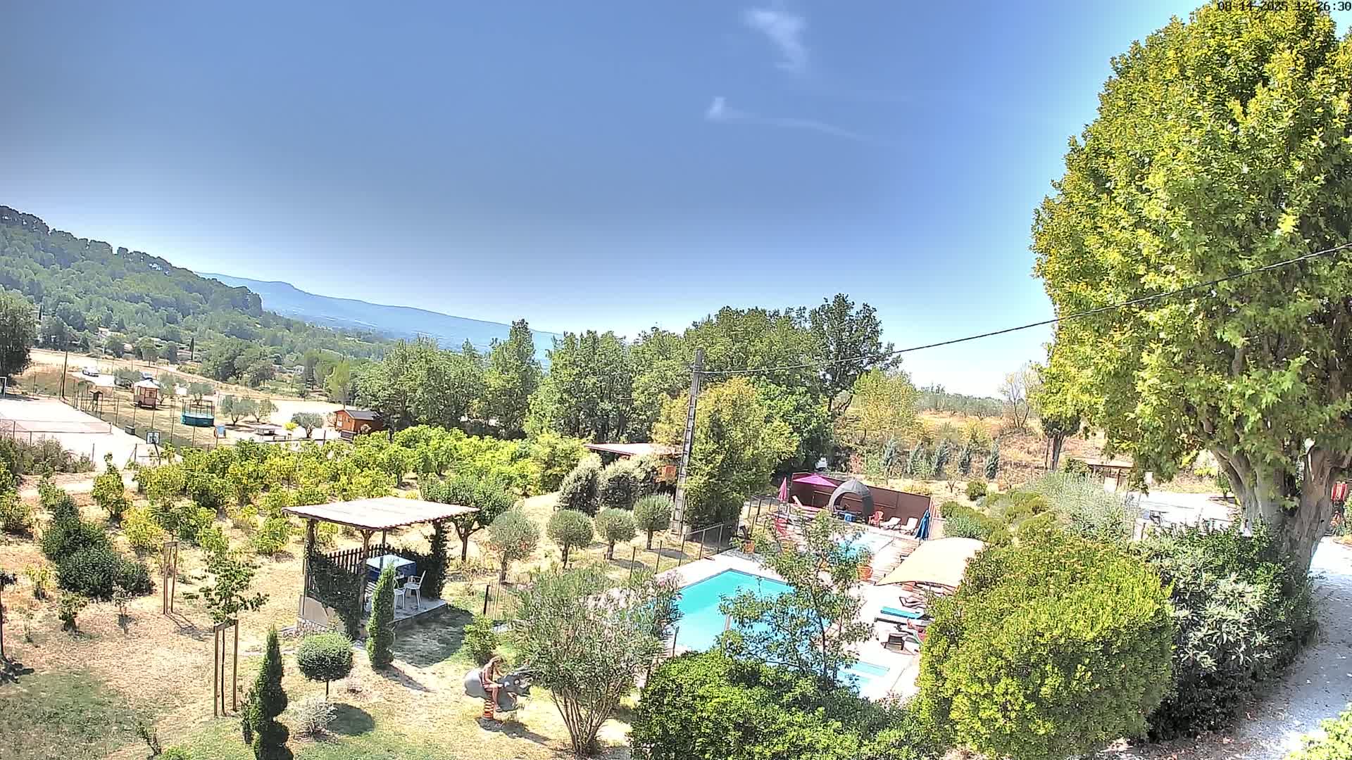Villelaure, L'Oustaou du Luberon Village Live Cam - Apt, Vaucluse, Provence-Alpes-Côte d’Azur, France