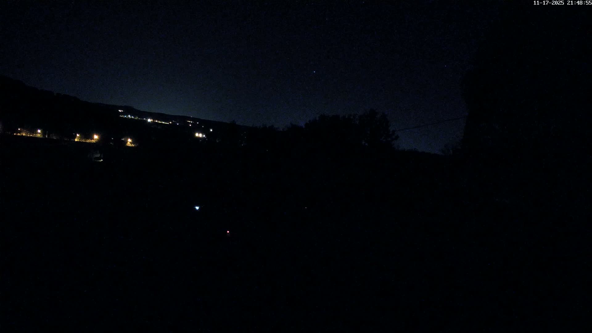 Villelaure, L'Oustaou du Luberon Village Live Cam - Apt, Vaucluse, Provence-Alpes-Côte d’Azur, France