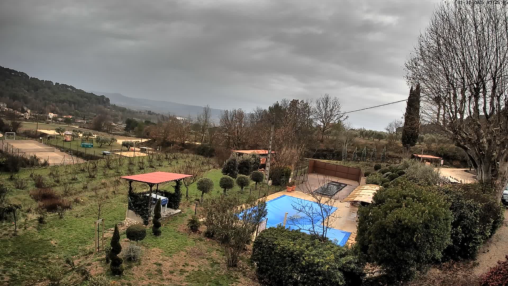 Villelaure, L'Oustaou du Luberon Village Live Cam - Apt, Vaucluse, Provence-Alpes-Côte d’Azur, France