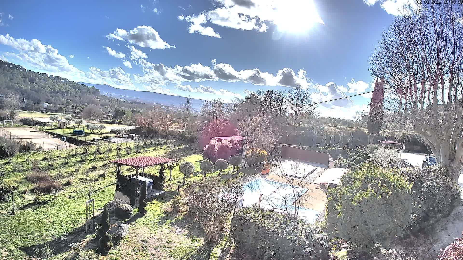 Villelaure, L'Oustaou du Luberon Village Live Cam - Apt, Vaucluse, Provence-Alpes-Côte d’Azur, France