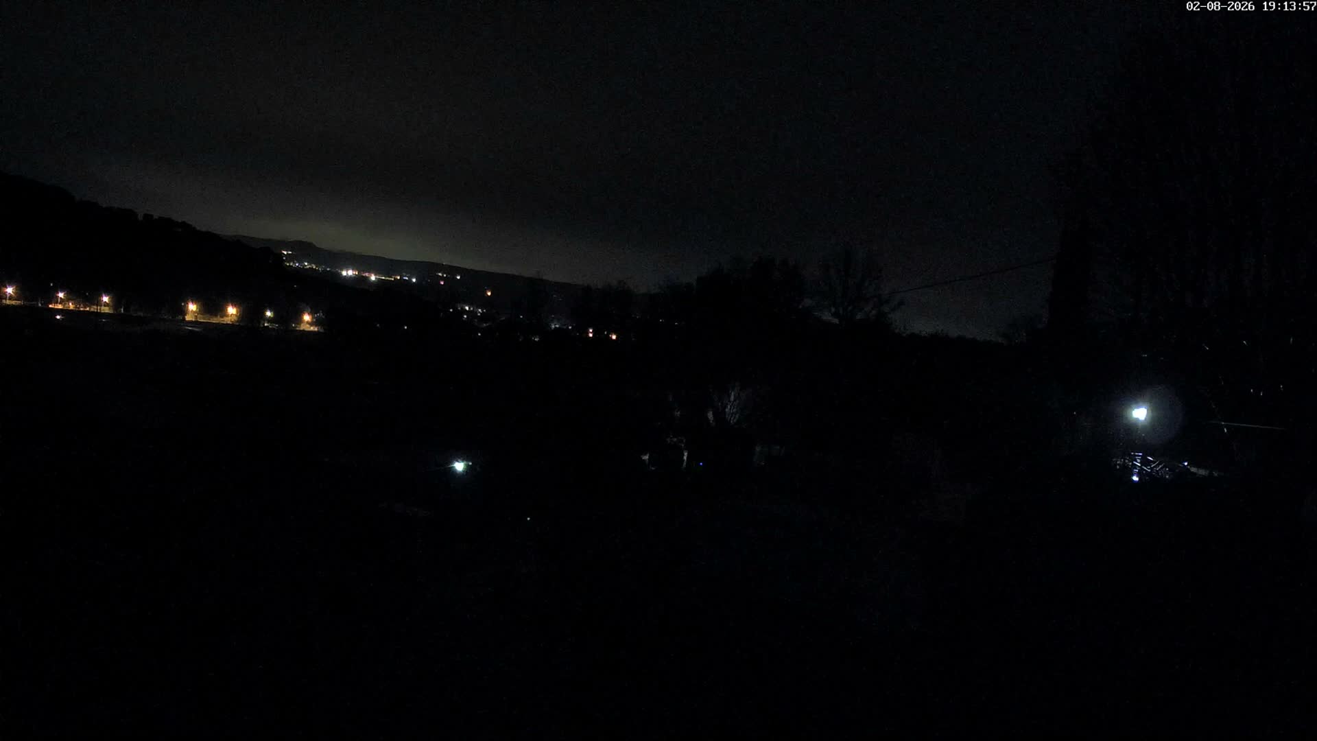Villelaure, L'Oustaou du Luberon Village Live Cam - Apt, Vaucluse, Provence-Alpes-Côte d’Azur, France