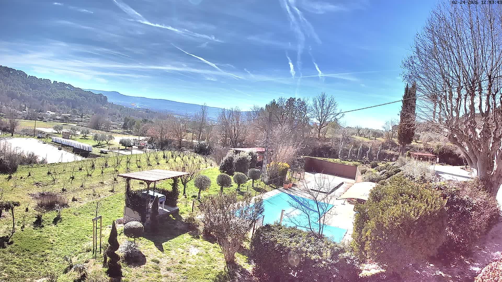 Villelaure, L'Oustaou du Luberon Village Live Cam - Apt, Vaucluse, Provence-Alpes-Côte d’Azur, France