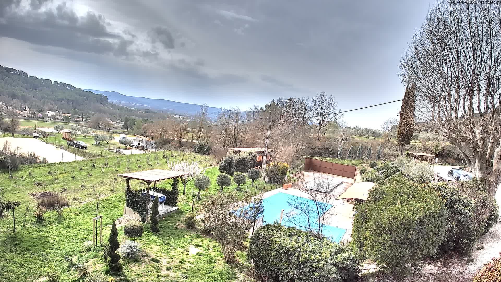 Villelaure, L'Oustaou du Luberon Village Live Cam - Apt, Vaucluse, Provence-Alpes-Côte d’Azur, France