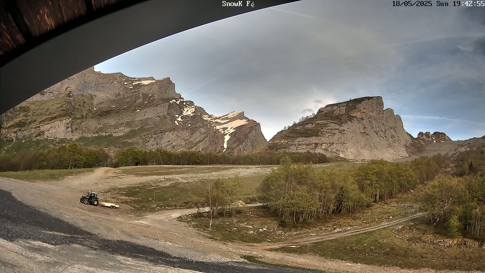 Gourette,  Pyrenees View from Snow K Fé Live Cam - Eaux-Bonnes,  Pyrenees-Atlantiques, Nouvelle-Aquitaine, France