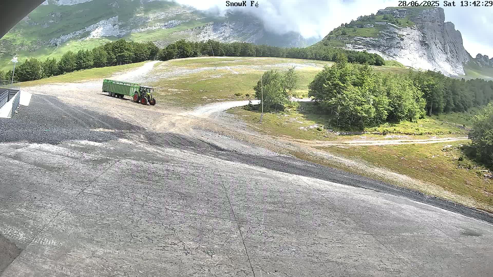 Gourette,  Pyrenees View from Snow K Fé Live Cam - Eaux-Bonnes,  Pyrenees-Atlantiques, Nouvelle-Aquitaine, France