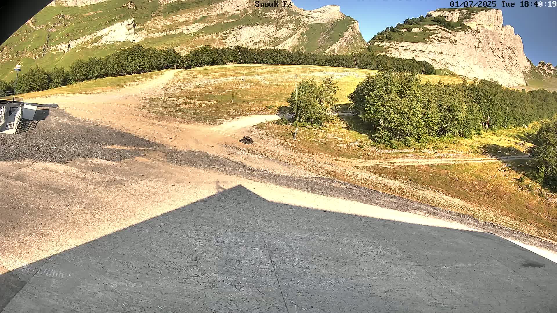 Gourette,  Pyrenees View from Snow K Fé Live Cam - Eaux-Bonnes,  Pyrenees-Atlantiques, Nouvelle-Aquitaine, France