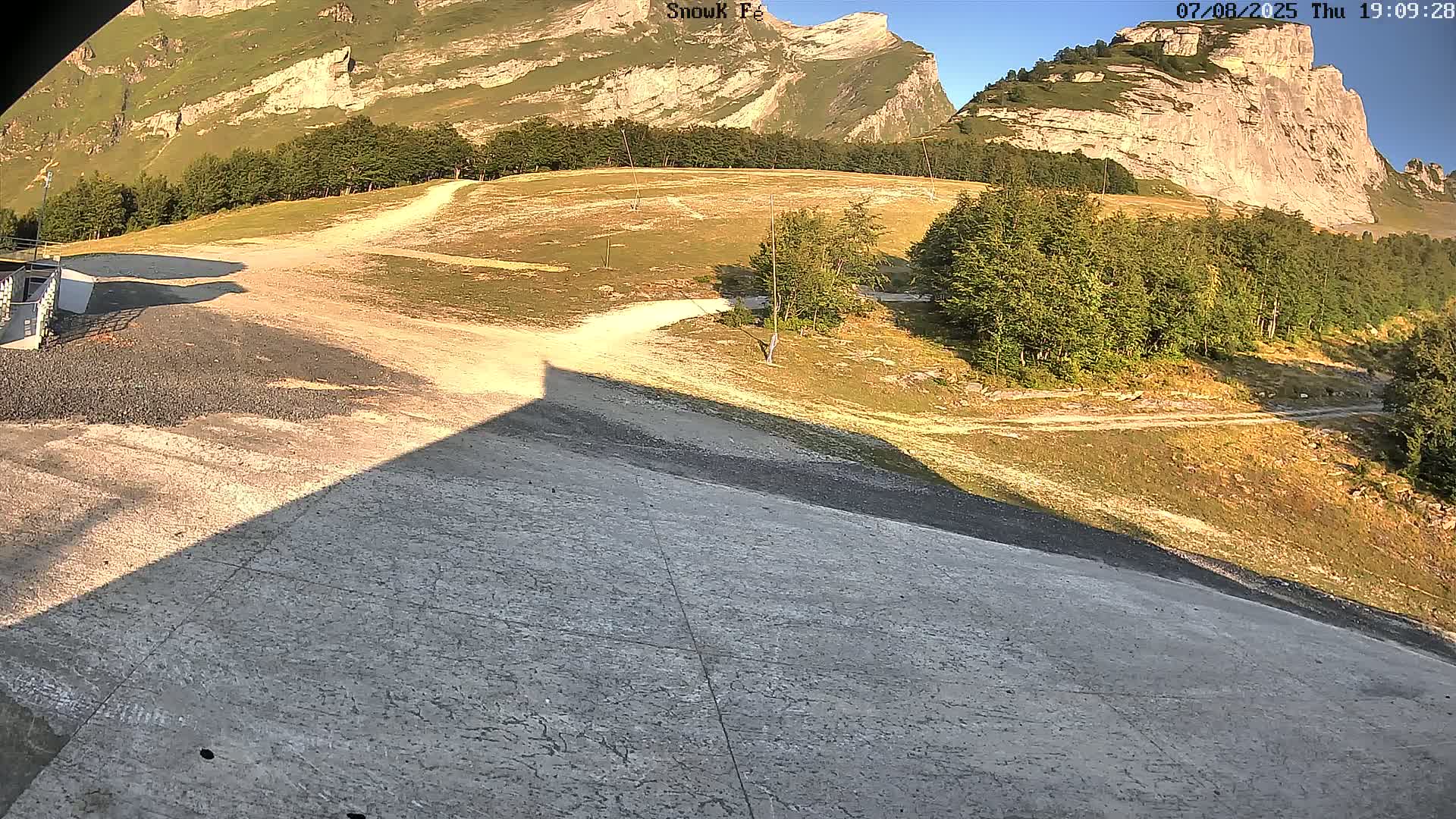 Gourette,  Pyrenees View from Snow K Fé Live Cam - Eaux-Bonnes,  Pyrenees-Atlantiques, Nouvelle-Aquitaine, France