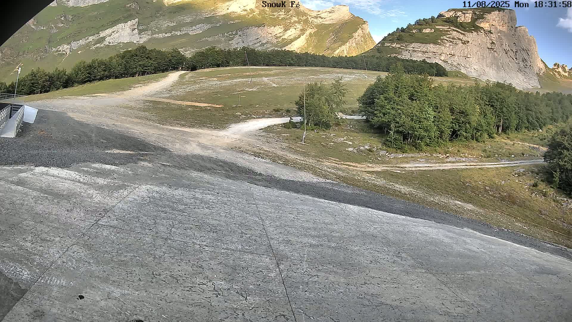 Gourette,  Pyrenees View from Snow K Fé Live Cam - Eaux-Bonnes,  Pyrenees-Atlantiques, Nouvelle-Aquitaine, France