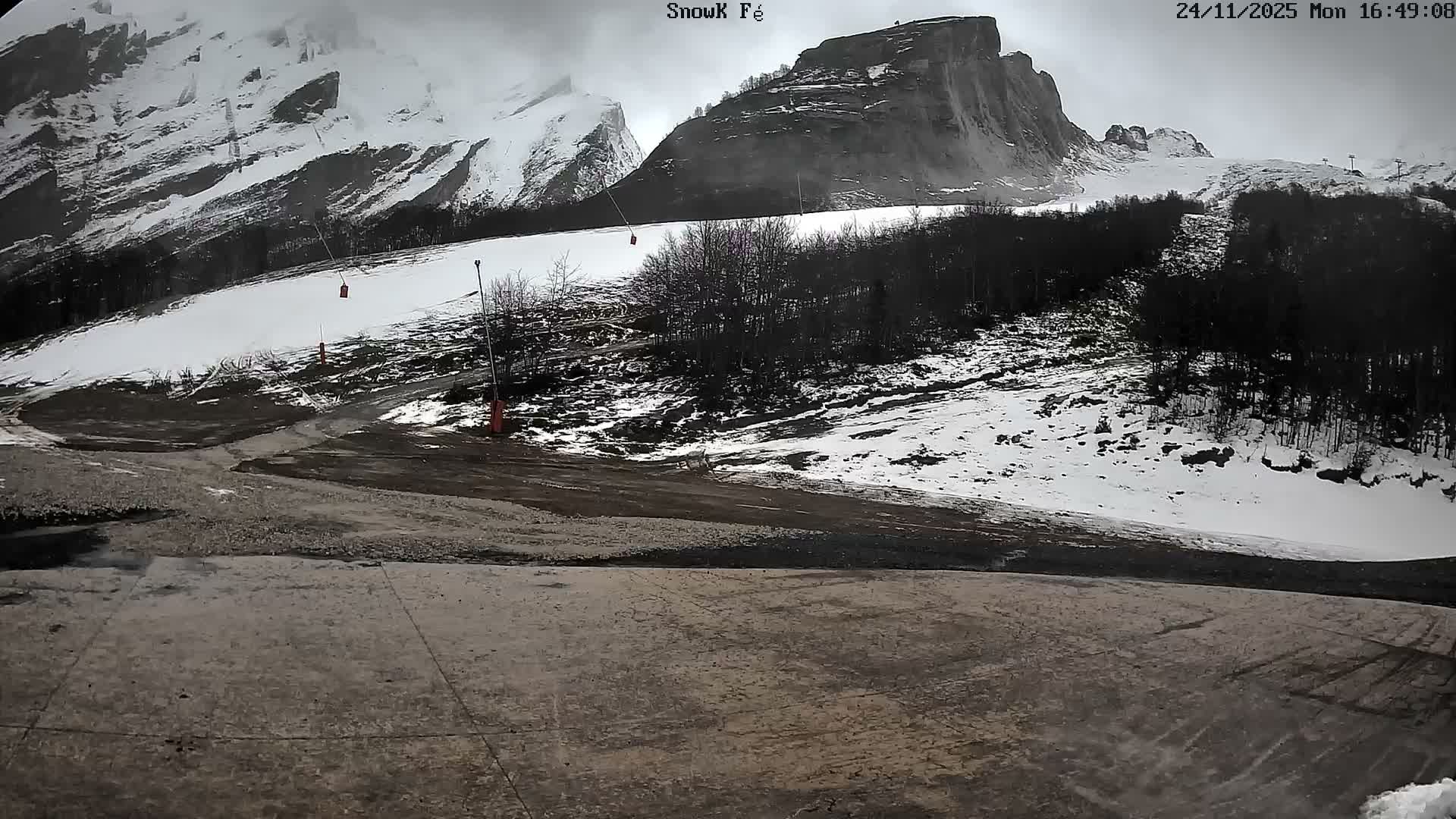 Gourette,  Pyrenees View from Snow K Fé Live Cam - Eaux-Bonnes,  Pyrenees-Atlantiques, Nouvelle-Aquitaine, France