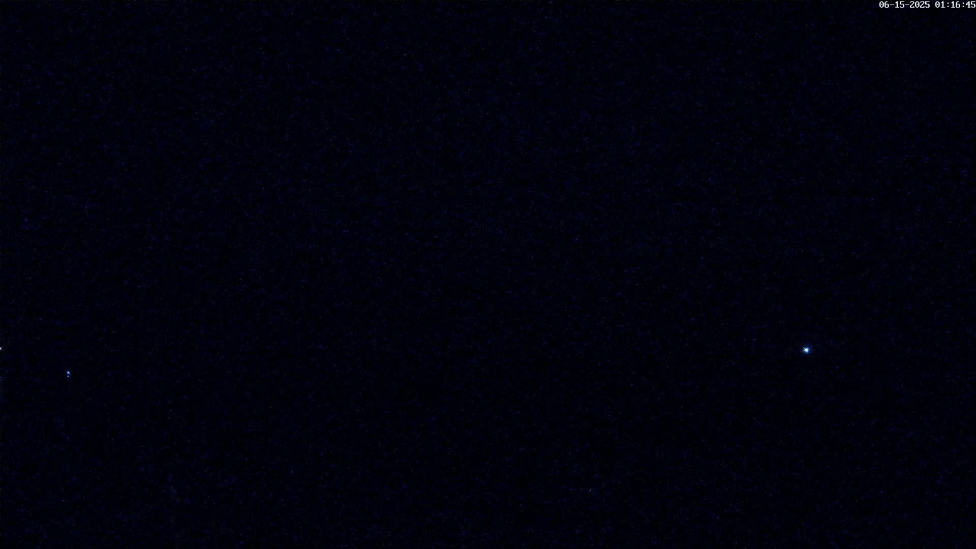 Trégastel, Plage du Coz - Pors Beach Live Cam - Lannion, Côtes-d'Armor, Bretagne, France
