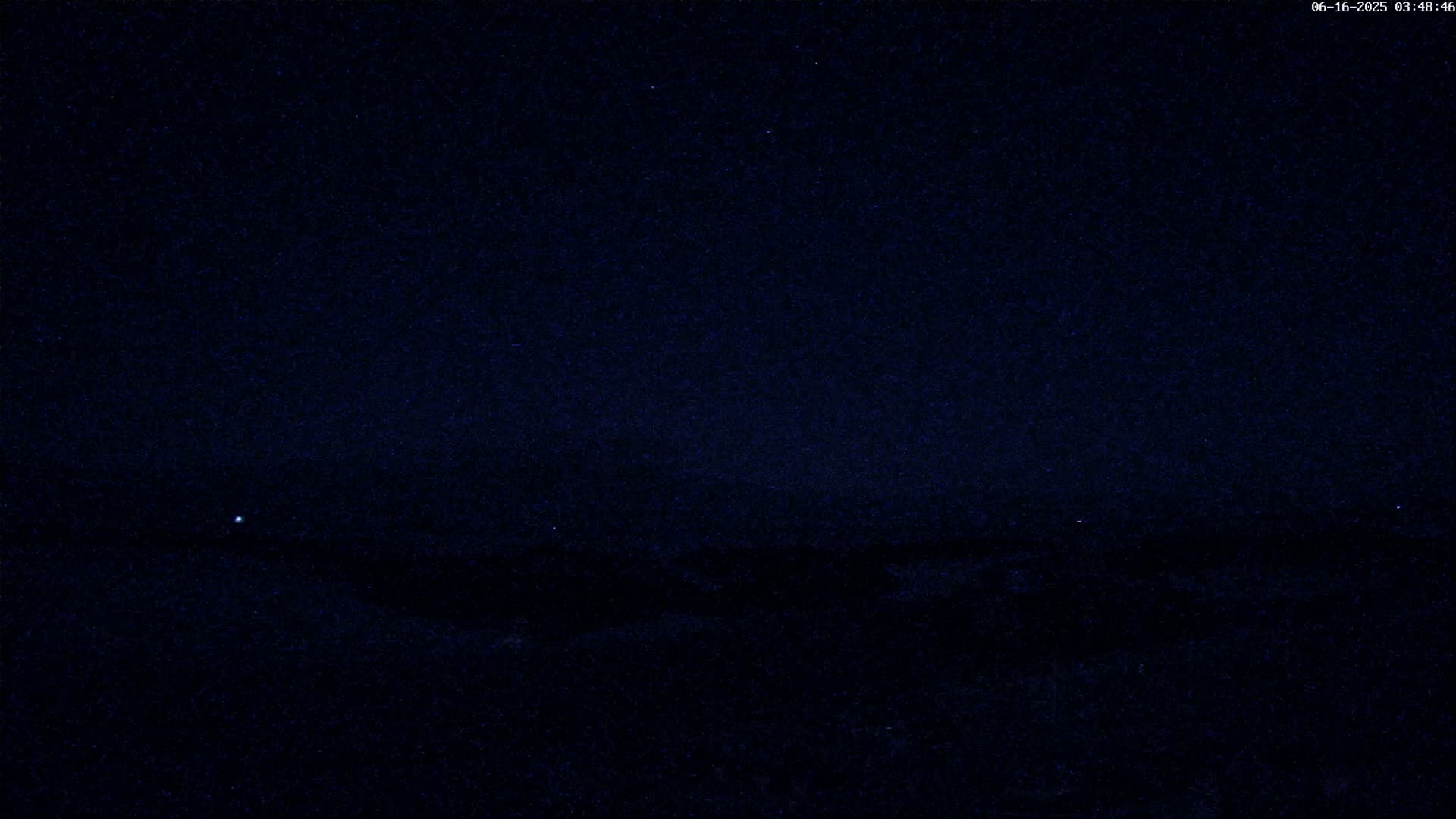 Trégastel, Plage du Coz - Pors Beach Live Cam - Lannion, Côtes-d'Armor, Bretagne, France
