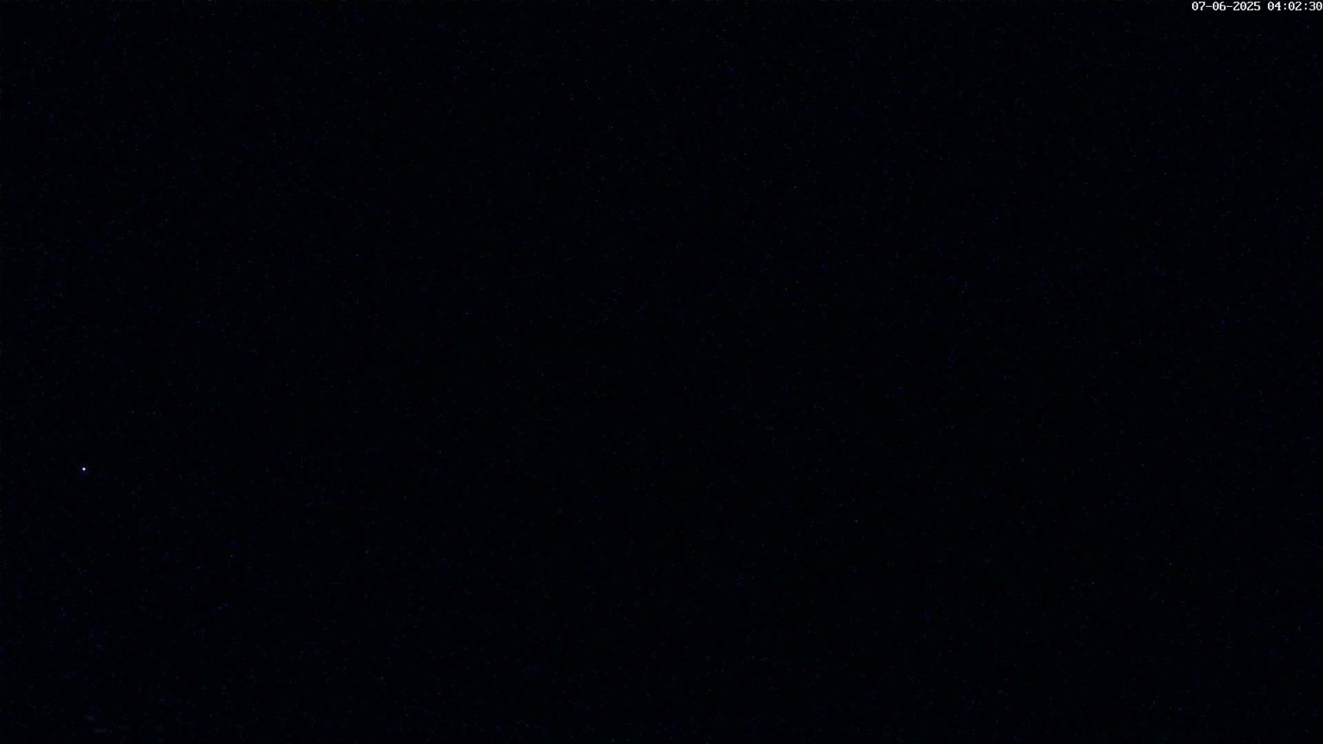 Trégastel, Plage du Coz - Pors Beach Live Cam - Lannion, Côtes-d'Armor, Bretagne, France