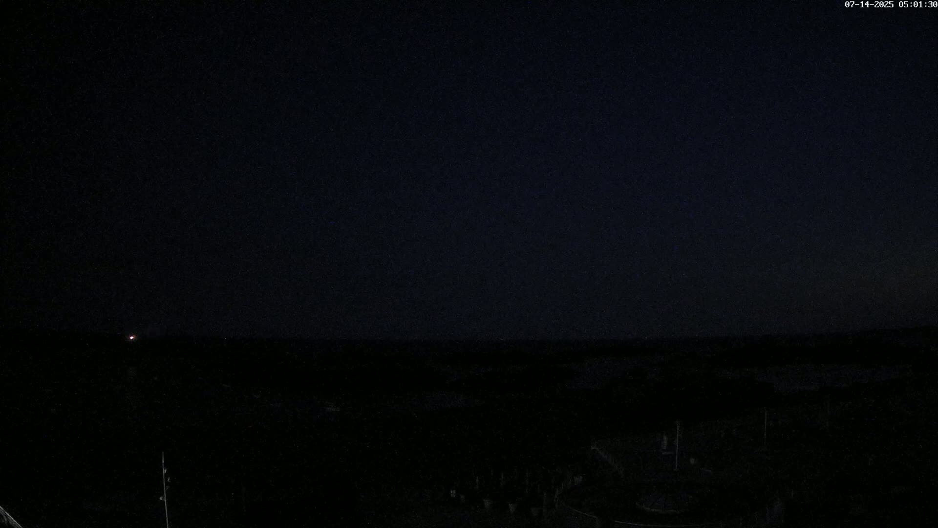 Trégastel, Plage du Coz - Pors Beach Live Cam - Lannion, Côtes-d'Armor, Bretagne, France