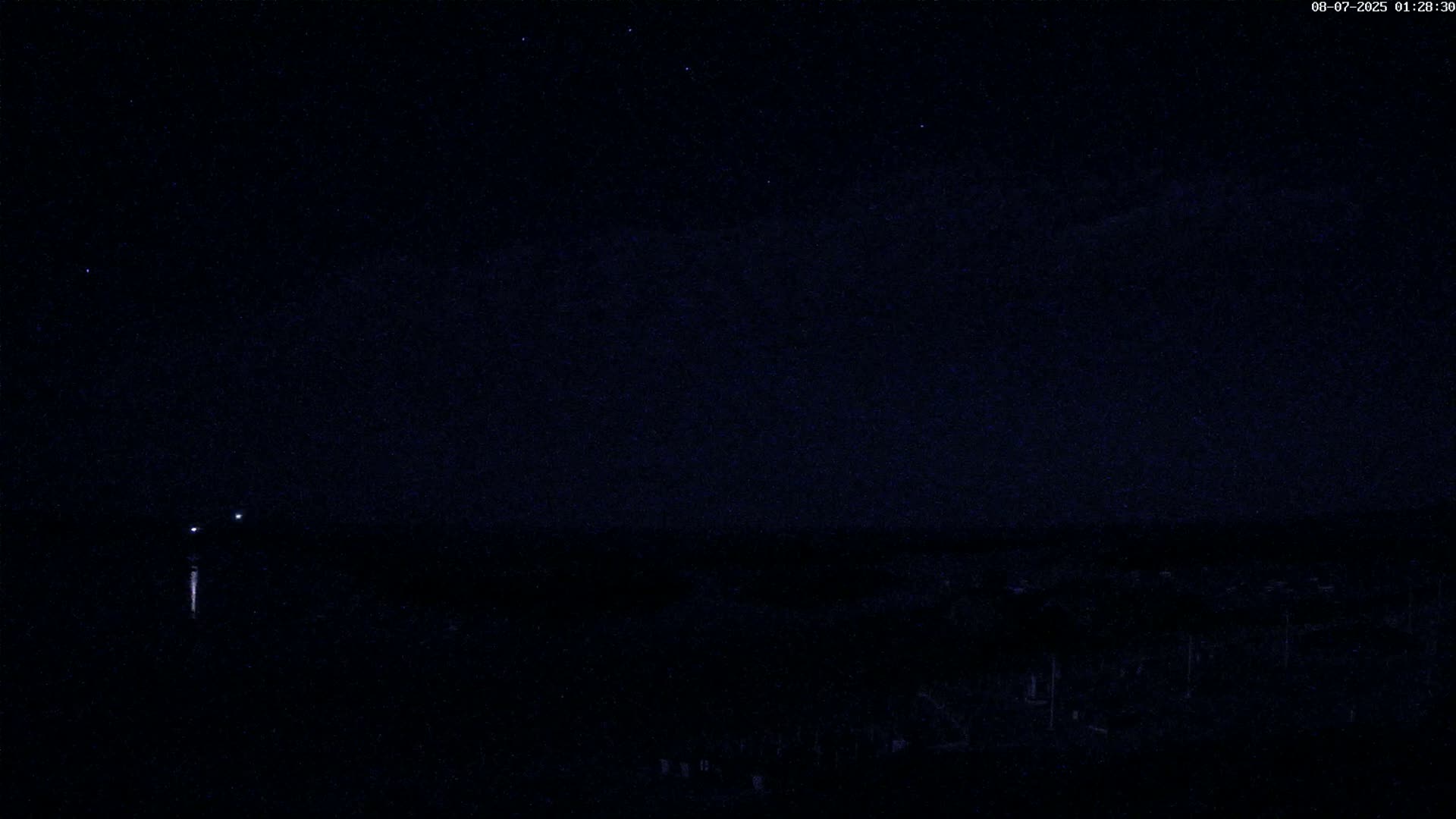 Trégastel, Plage du Coz - Pors Beach Live Cam - Lannion, Côtes-d'Armor, Bretagne, France
